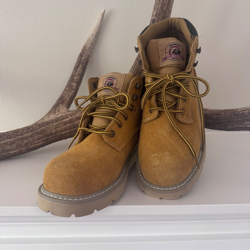 Brahma Suede Boots Wheat Tan Oil Resistant Lug Sole Lace Up Utility 7.5 NWOT